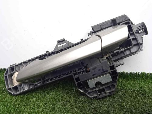 Used Rear left exterior door handle MERCEDES-BENZ C-CLASS (W204) [2007-2015]  17196452