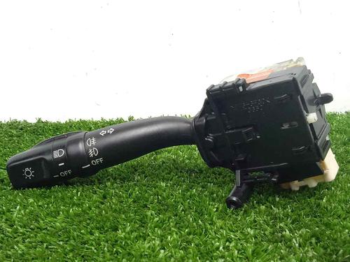 Used Headlight switch TOYOTA AVENSIS Estate (_T25_) 2.2 D-4D (ADT251_, ADT251R) (150 hp) 5743547