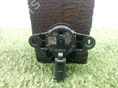 Used Electronic sensor Electronic sensor ALFA ROMEO STELVIO (949_) 2.0 Q4 (949.AXF2A) (201 hp) 40079073 40079073