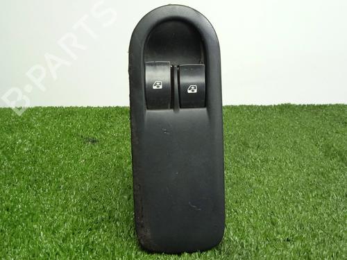 Venstre fortil elrude kontakt RENAULT MEGANE II (BM0/1_, CM0/1_) 1.5 dCi (BM1F, CM1F) (86 hp) 29239785