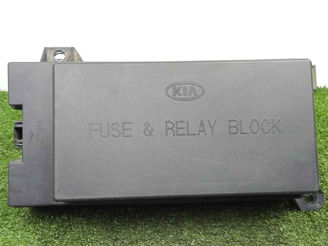 Fuse box KIA SORENTO I (JC) 13258635 BParts