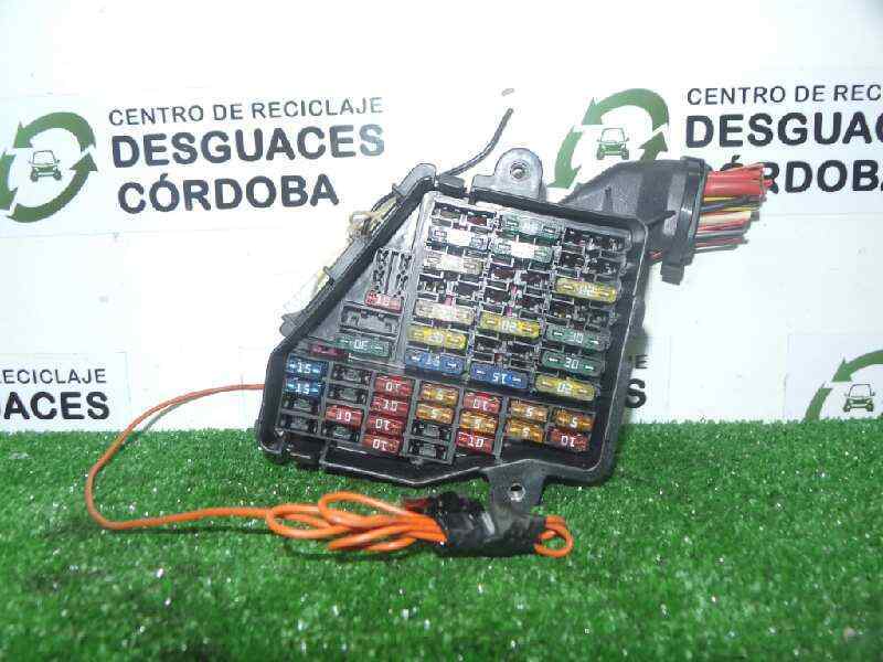 Boîte à Fusibles AUDI A4 (8EC, B7) 2.0 TDI 16V 1246520 8D1941824