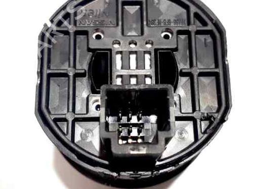 Switch NISSAN X-TRAIL II (T31) 2.0 dCi 4x4 | BP6613758I30 