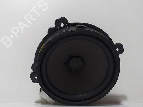 Used Radio CHEVROLET CAPTIVA (C100, C140) 2.0 D 4WD (150 hp) 10371093