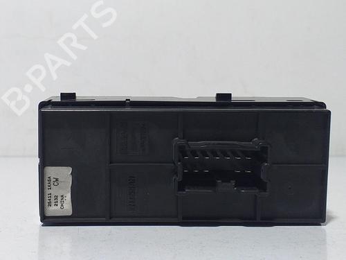 Right front window switch NISSAN JUKE (F15) 1.5 dCi | BP11833789I26 