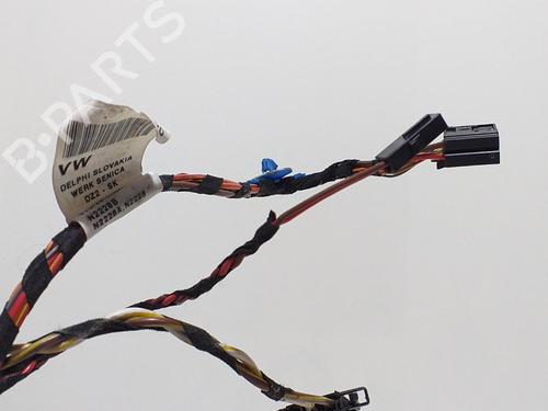 Right front door VW TOUAREG (7LA, 7L6, 7L7) 3.2 V6 | BP8304772C3 