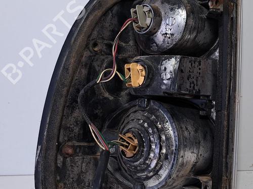 Right taillight TOYOTA LAND CRUISER 100 (_J1_) 4.2 TD (HDJ100_, HDJ100) | BP15382111C35 