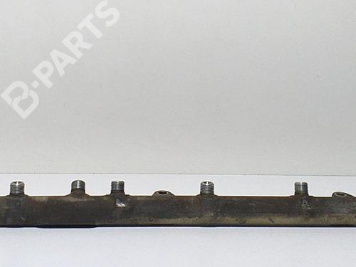 Used Injection rail Injection rail BMW 7 (E38) 730 d (184 hp) 10930761 10930761