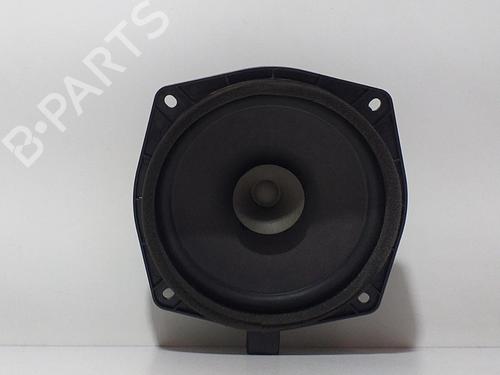 Used Radio MITSUBISHI PAJERO III (V7_W, V6_W) 3.2 Di-D (V68W) (160 hp) 10376648