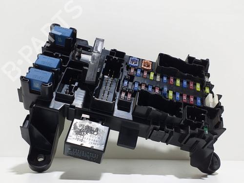 Used Fuse box SUZUKI GRAND VITARA II (JT, TE, TD) 2.0 (JB420) (140 hp) 8335519