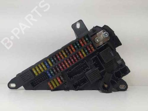 Used Fuse box BMW 5 (E60) 520 d (177 hp) 20099356