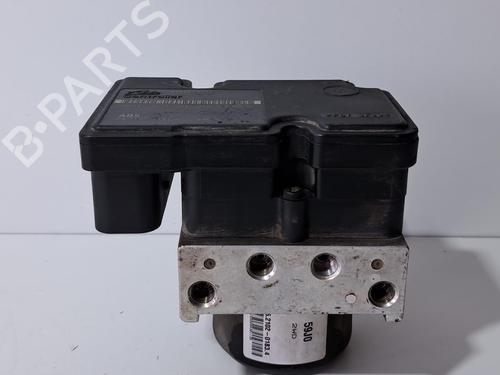 Used ABS pump SUZUKI LIANA (ER, RH_) 1.4 DDiS (RH 414D) (90 hp) 13884358
