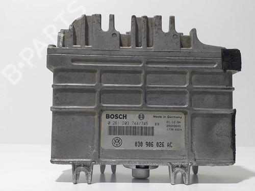Used Engine control unit (ECU) VW POLO III (6N1) [1994-1999]  8649336