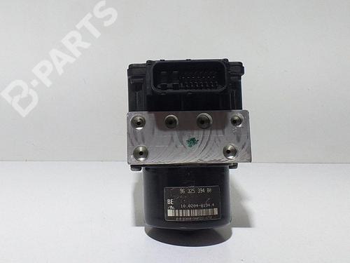 Used ABS pump ABS pump PEUGEOT 206 CC (2D) 1.6 16V (2DNFUF, 2DNFUR) (109 hp) 11013321 11013321