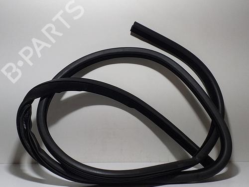 Used Rubber door seal LAND ROVER RANGE ROVER SPORT II (L494) 3.0 SDV6 4x4 (306 hp) 14515973