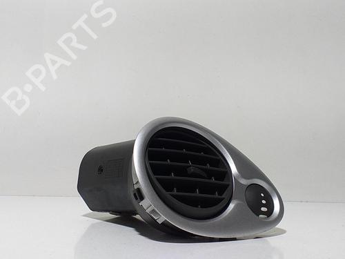 Grille d'aération RENAULT CLIO III (BR0/1, CR0/1) 1.5 dCi (BR17, CR17) (86 hp) 11648444