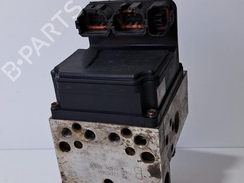 Used ABS pump NISSAN X-TRAIL I (T30) 2.2 DCi (114 hp) 13819866