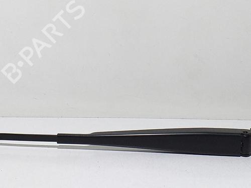 Used Front windshield wiper arm VW GOLF VI (5K1) 2.0 TDI (110 hp) 11172147