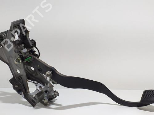 Clutch pedal TOYOTA AVENSIS Estate (_T27_) 2.0 D-4D (ADT270_) (124 hp) 8763980