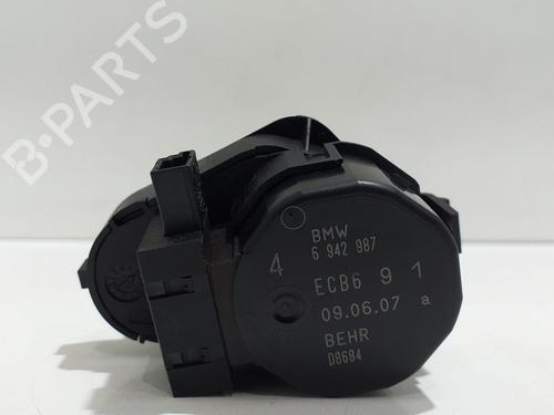 Used Electronic module BMW 6 (E63) 630 i (258 hp) 10238562
