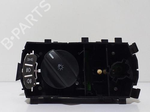 Used Headlight switch MERCEDES-BENZ CLS (C219) CLS 280 (219.354) (231 hp) 9949703