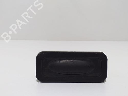 Used Tailgate handle RENAULT MEGANE II (BM0/1_, CM0/1_) 1.9 dCi (BM0G, CM0G) (120 hp) 8640237