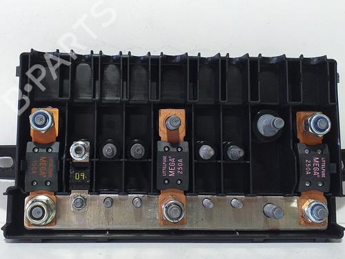 Fuse box LAND ROVER RANGE ROVER SPORT II (L494) 3.0 SDV6 4x4 | BP14515979E1 