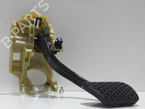 Used Break pedal BMW 6 (E63) 630 i (258 hp) 8763967