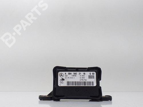 electronic-sensor-mercedes-benz-s-class-w221-v221-s-350-221056-221156-a0045422118-2005-2006-2007-2008-2009-2010-2011-2012-2013-10231824 main image