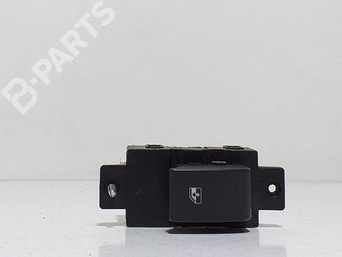 Used Right rear window switch Right rear window switch CHEVROLET CAPTIVA (C100, C140) 2.0 D 4WD (150 hp) 10371100 10371100