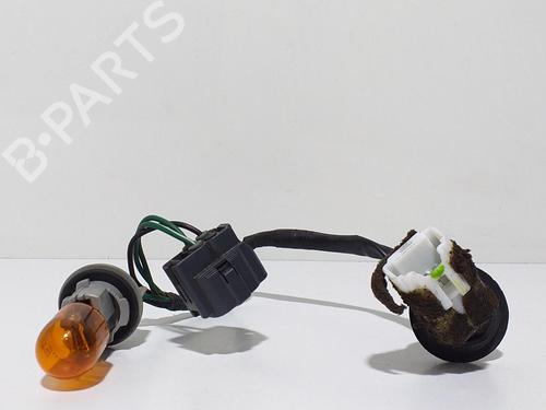 Used Lamp holder MITSUBISHI OUTLANDER II (CW_W) 2.2 DI-D 4WD (156 hp) 13965146