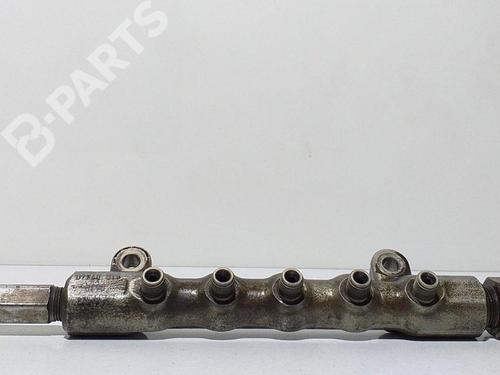 Used Injection rail Injection rail TOYOTA AVENSIS Saloon (_T25_) 2.2 D-4D (ADT251_, ADT251R) (150 hp) 11182596 11182596