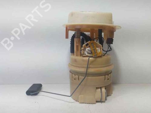 Used Fuel pump PEUGEOT 206 Hatchback (2A/C) 1.4 i (75 hp) 19438810