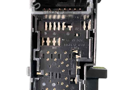 Used Right rear window switch Right rear window switch TOYOTA C-HR (_X1_) 1.8 Hybrid (ZYX10_, ZYX11_, ZYX10R, ZYX11R) (122 hp) 24225046 24225046