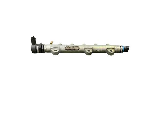 Used Injection rail RENAULT MEGANE II Coupé-Cabriolet (EM0/1_) 2.0 dCi (150 hp) 25211142