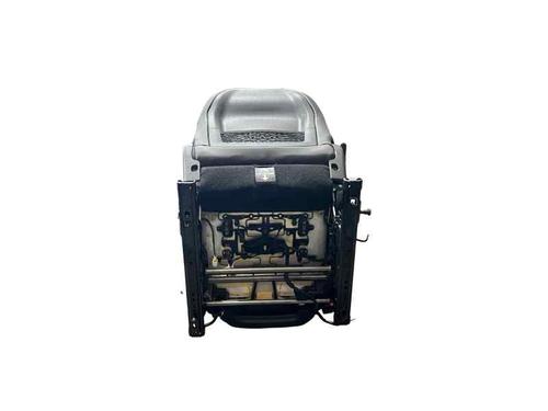 Used Right front seat Right front seat PEUGEOT 3008 II SUV (MC_, MR_, MJ_, M4_) 1.5 BlueHDi 130 (131 hp) 33424061 33424061