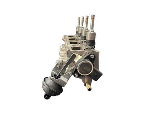 Injection rail VW GOLF PLUS V (5M1, 521) 1.2 TSI | BP29582986M98 