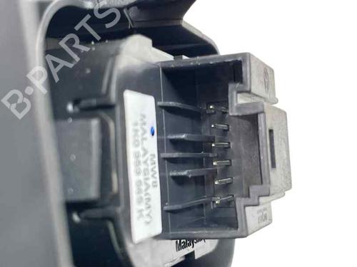 Venstre fortil elrude kontakt VW PASSAT B7 (362) 2.0 TDI | BP30718123I27