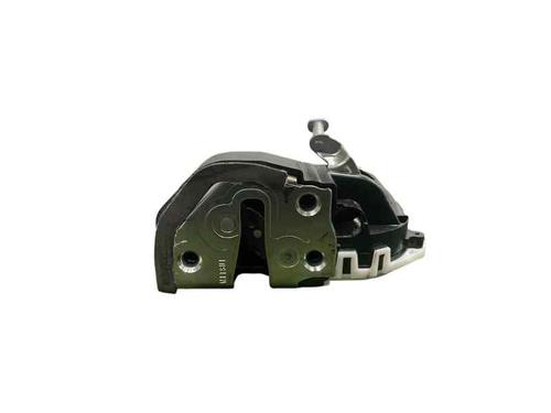 Used Rear right lock TOYOTA YARIS (_P13_) 1.3 (NSP130_, NSP130) (99 hp) 25211921