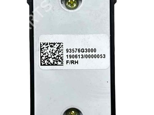 Left rear window switch HYUNDAI i30 (PDE, PD, PDEN) 1.6 CRDi | BP31870770I29