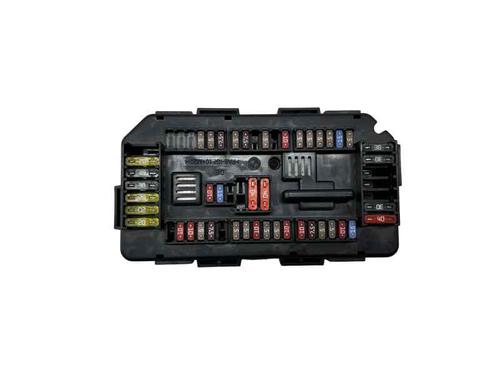Used Fuse box Fuse box BMW 1 (F21) 118 d (150 hp) 31657010 31657010