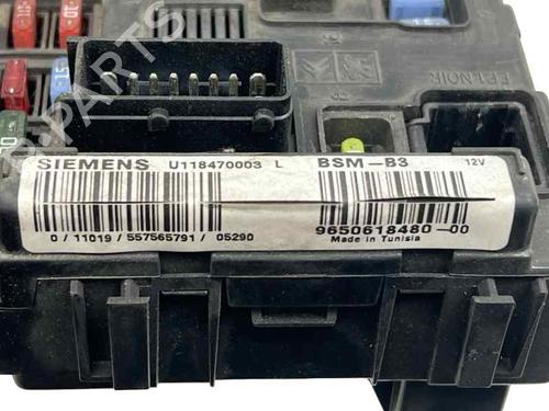 Used Fuse box Fuse box 37533831 37533831