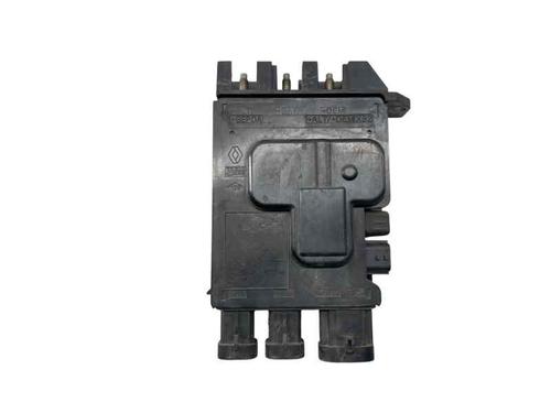 Used Fuse box RENAULT MEGANE IV Saloon 1.5 Blue dCi 95 (LVA2) (95 hp) 29449016
