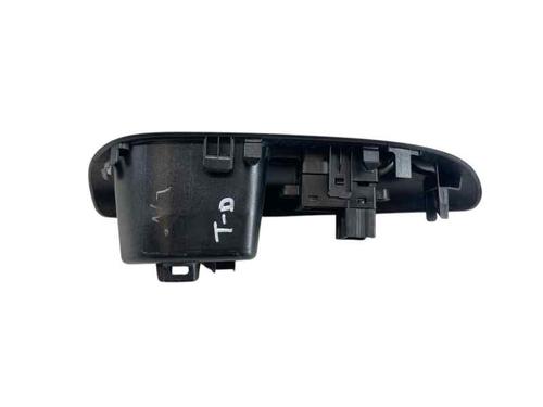 Used Right rear window switch Right rear window switch NISSAN JUKE (F15) 1.5 dCi (110 hp) 31682647 31682647