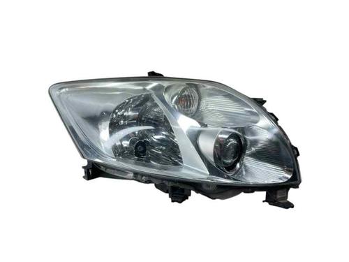 Used Right headlight TOYOTA AURIS (_E15_) 1.6 (ZRE151_, ZRE151R) (124 hp) 29908345
