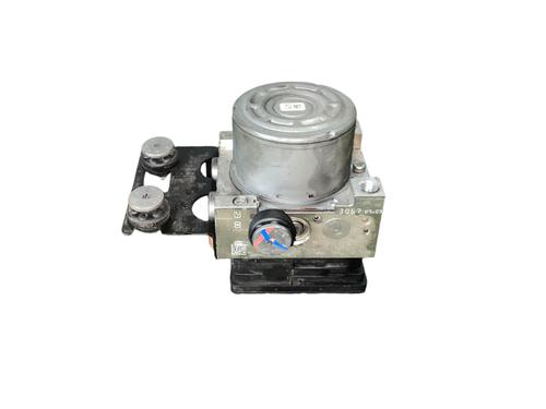 Used ABS pump ABS pump RENAULT TRAFIC III Van (FG_) 2.0 dCi 120 (FGMN) (120 hp) 25210883 25210883