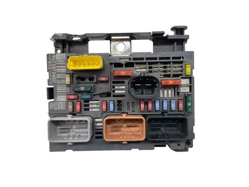 Sikringsdose PEUGEOT 308 CC (4B_) 1.6 16V (156 hp) 29933964