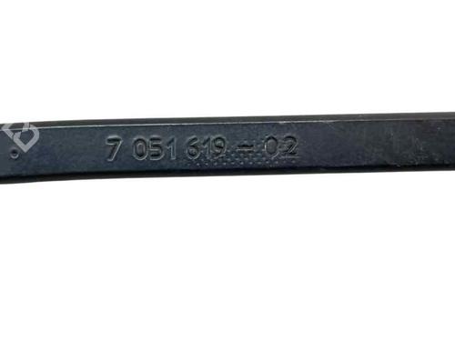 front-windshield-wiper-arm-bmw-x3-e83-2003-2004-2005-2006-2007-2008-2009-2010-2011-29177502 main image