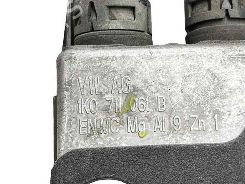 Used Gear lever Gear lever VW CADDY III MPV (2KB, 2KJ, 2CB, 2CJ) 1.6 TDI (75 hp) 33424831 33424831