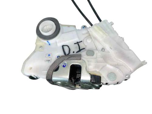 Used Front left lock Front left lock TOYOTA YARIS (_P13_) 1.3 (NSP130_, NSP130) (99 hp) 25211920 25211920